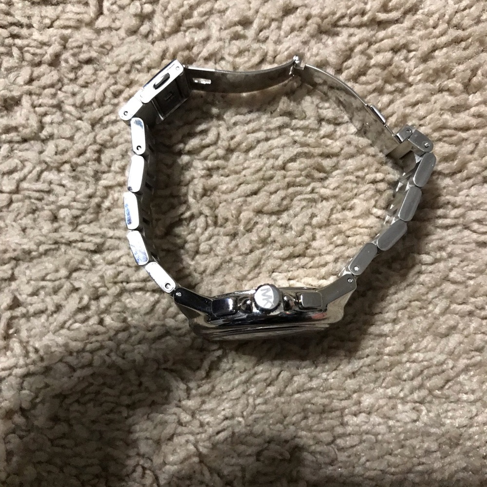 Mk watch - Picture 5 of 5